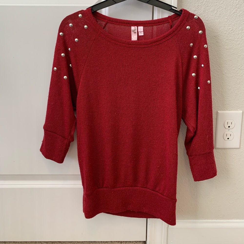 3/4 sleeve shirt with embellished shoulder detail